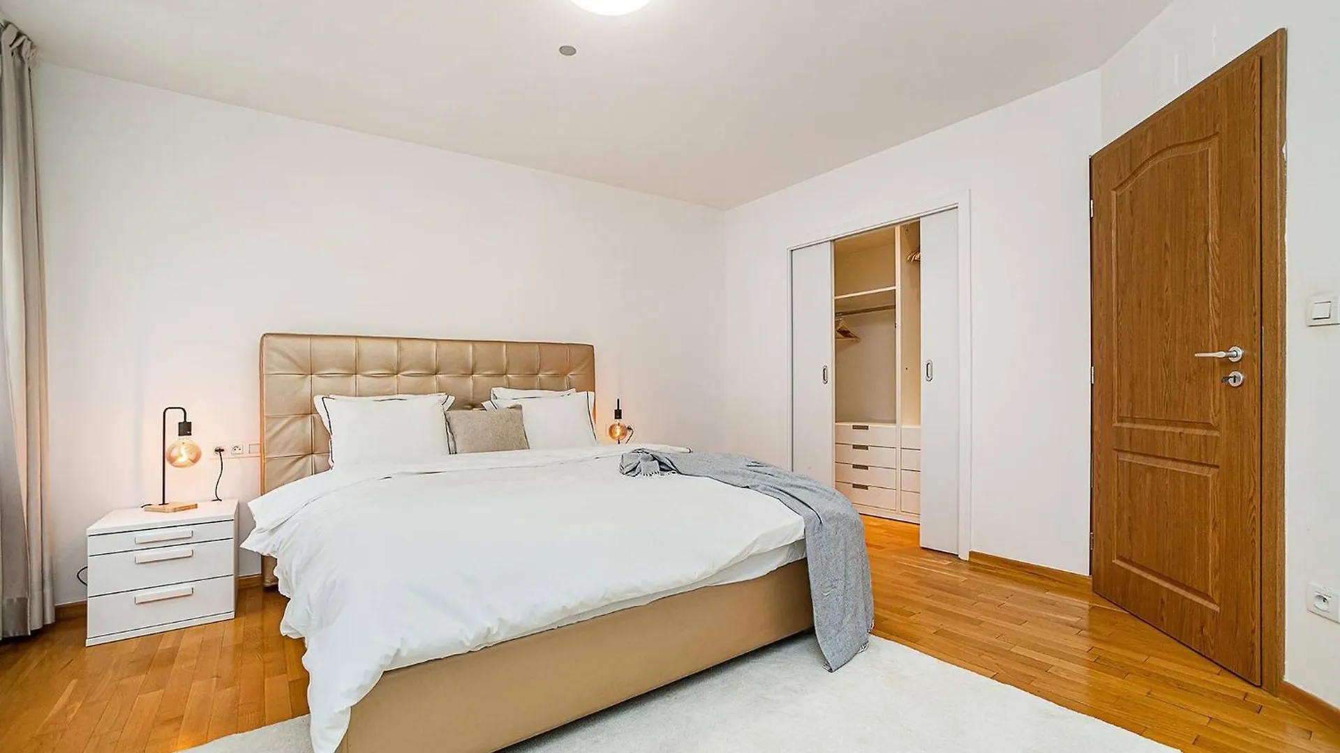 Lavish And Chic Duplex Apartment For Families And Couples براغ 0*,  جمهورية التشيك