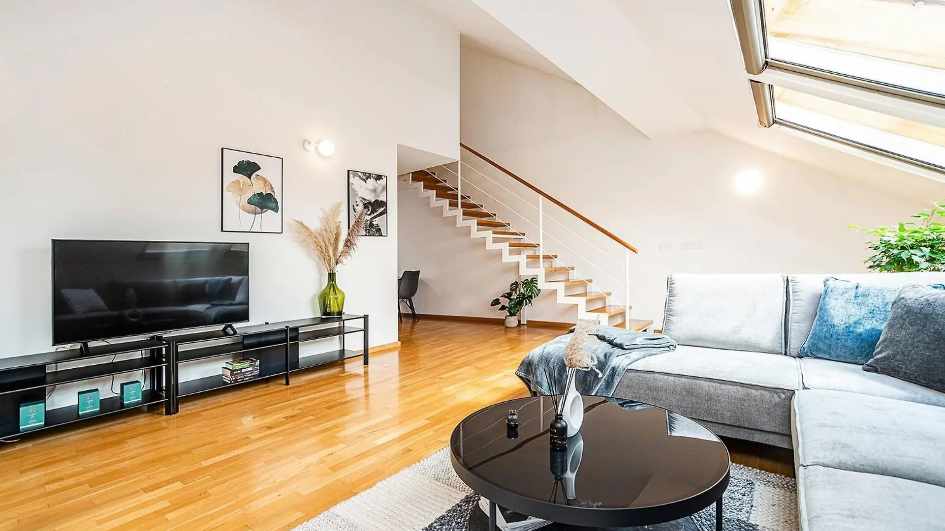 Lavish And Chic Duplex Apartment For Families And Couples براغ 0*,  جمهورية التشيك